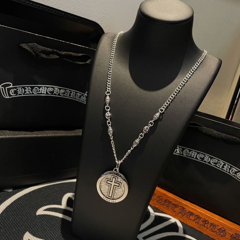Ch*0me He**ts necklaces